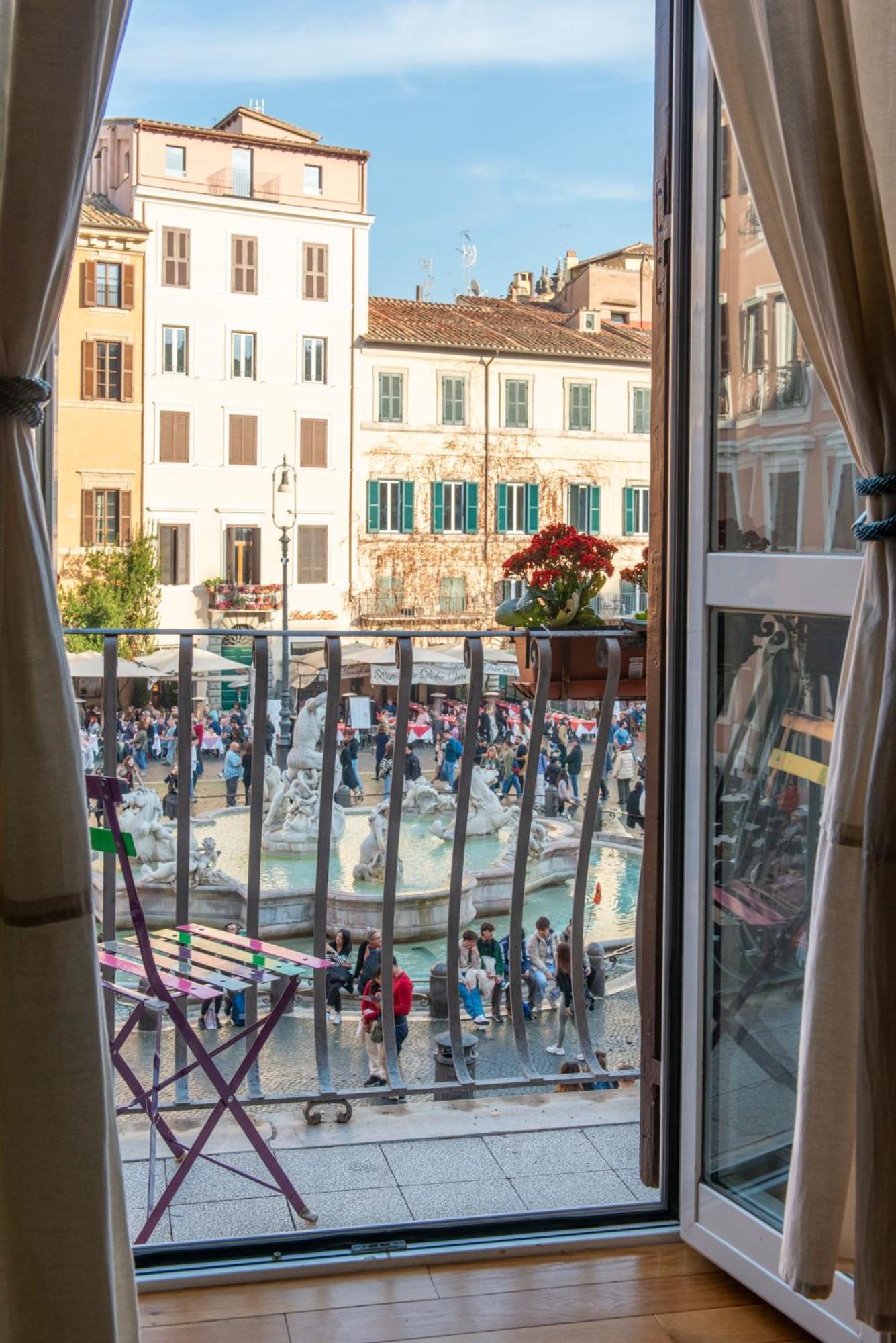 ローマNavona Charming Balconyアパートメント エクステリア 写真