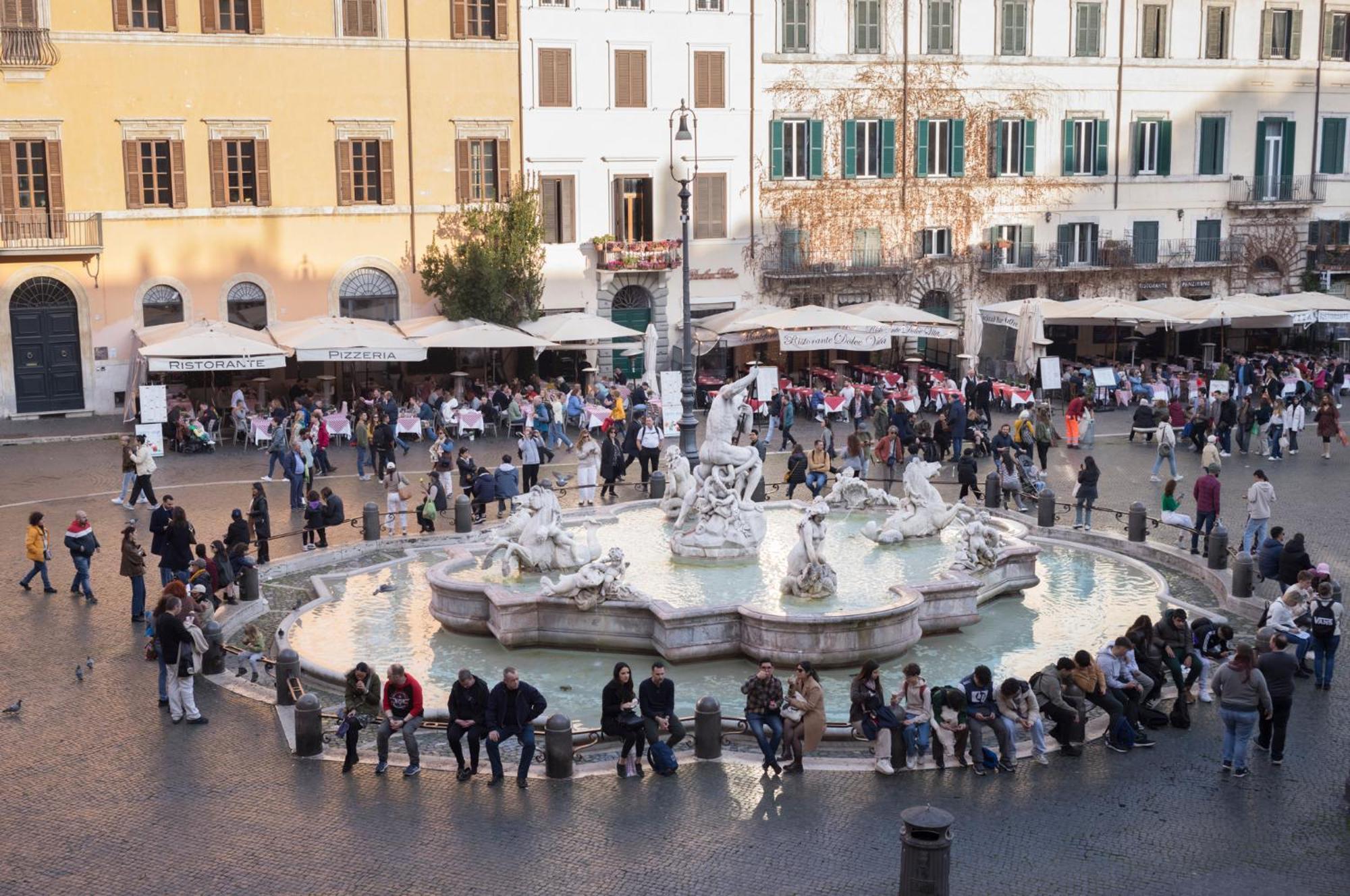 ローマNavona Charming Balconyアパートメント エクステリア 写真